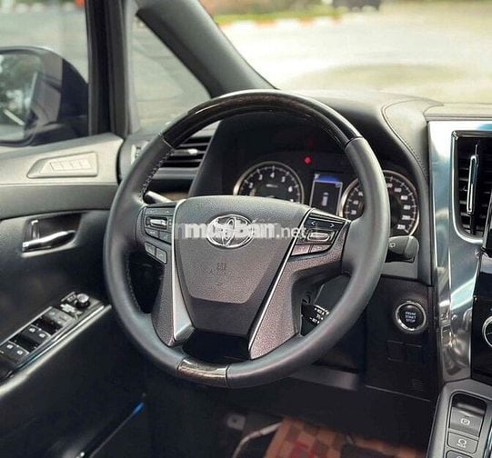 Toyota Alphard 3.5V6 sx 2018 màu đen