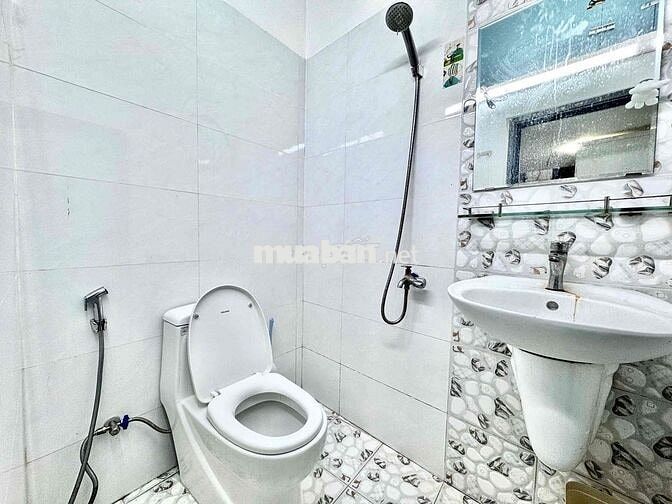 Duplex cửa sổ trời ngay trên đường Sơn Kì - CN1 - cạnh Aeon Mail