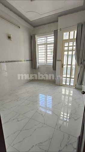 BÁN HOẶC CHO THUÊ NHÀ ĐƯỜNG ĐOÀN VĂN BƠ, PHƯỜNG 10, QUẬN 4