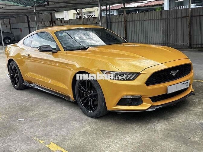 Ford Mustang Cũ 2.3L AT 2014 - 80000 km ốp Carbon