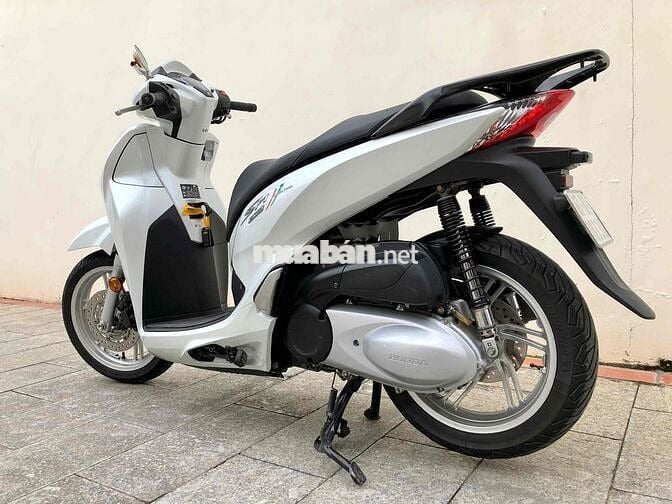 HONDA SH300i - Xe zin nguyên bản