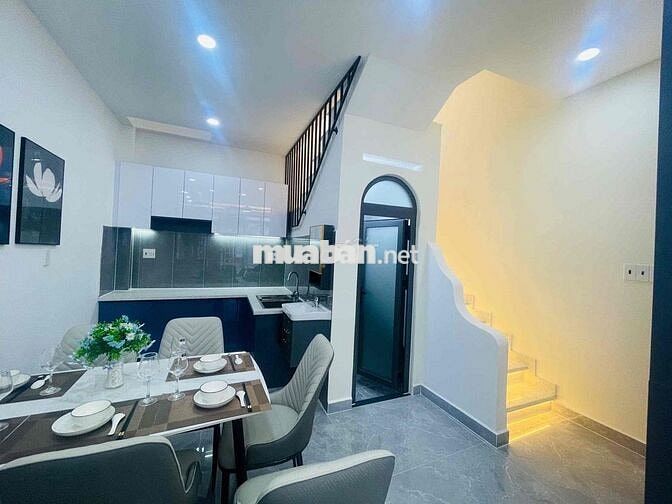 Bán Nhà xây mới 101%. 4 tầng. 3 phòng. ngang 4.4 dài 9