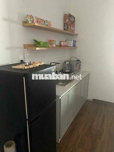 bán toàn căn hộ 4 tầng đối diện trường kiến trúc . thu nhập 35 trieu