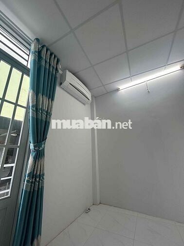 tôi chính chủ bán nhà nhỏ 1 trệt 2 lầu 2wc 2pn.tặng nội thất