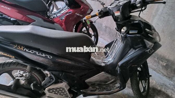 Xe máy Yamaha Nouvo LX màu đen đã sử dụng