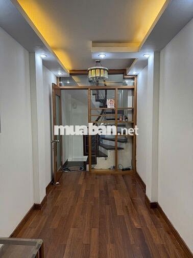 Bán Nhà Lò Đúc 15M x 4T Giá 4,5 Tỷ. Ngõ nông, 15m ra ô tô, 2 thoáng