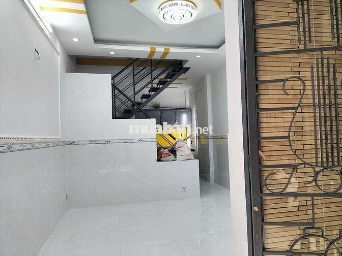 Nhà Lầu Trệt gần chợ Tân long và đường Nguyễn Thị Chạy . Dĩ An