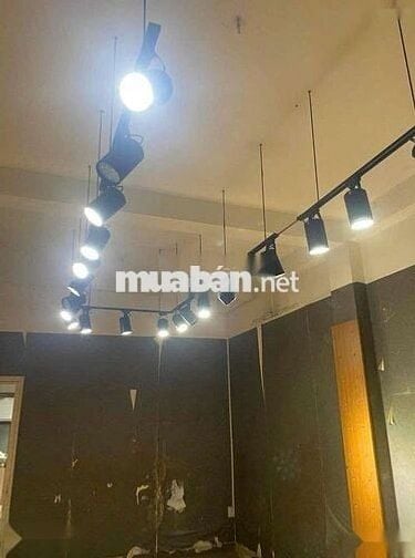 Cho Thuê Mặt Bằng Căn Góc 2 MT Điện Biên Phủ Q10 Chỉ 18tr