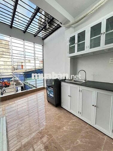 Phòng 40m2_1PN tách bếp ban công,MG riêng_139 Phan Đăng Lưu,PN