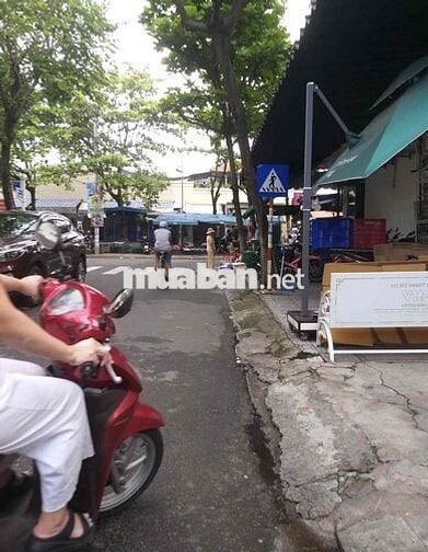 Mặt bằng cho thuê ngay trung tâm thành phố