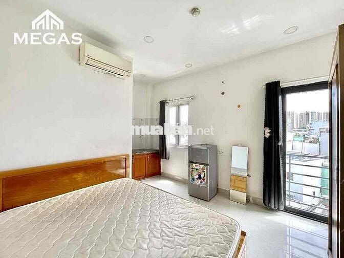 Trống căn STUDIO Ban Công ngay CMT8 - Gần Vòng Xoay Dân Chủ