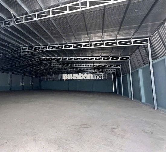 Kho diện tích lớn ở Đường Tôn Thất Thuyết cần cho thuê 1000m2