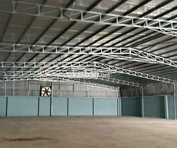 Kho diện tích lớn ở Đường Tôn Thất Thuyết cần cho thuê 1000m2