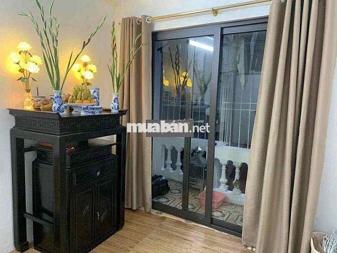 Bán Nhà Đê Tô Hoàng 25M x 4T Giá 5,72 Tỷ. Mặt ngõ thông, 30m ra phố