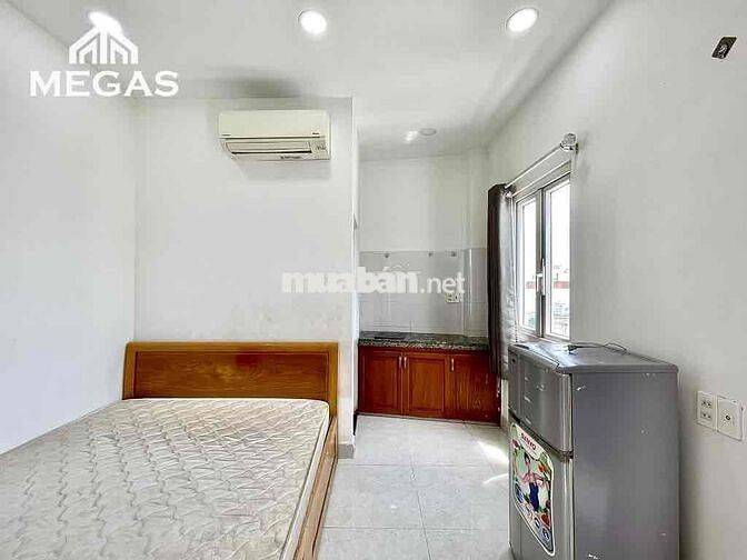 Trống căn STUDIO Ban Công ngay CMT8 - Gần Vòng Xoay Dân Chủ