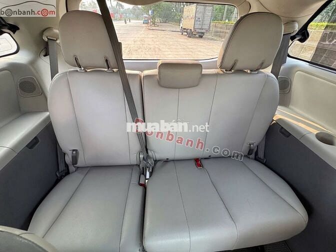 Toyota Sienna Limited 3.5 AWD 2013 - 936 Triệu