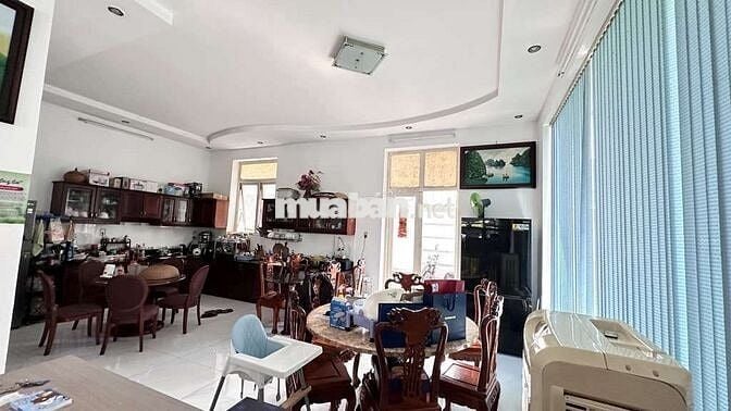 BÁN BIỆT THỰ 240M2 4 TẦNG  QUẬN 12