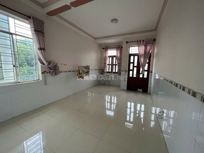 Nhà bán P.Quang Vinh 1 trệt 3 lầu 5 phòng ngủ 5.2 tỷ 286m2 sử dụng SHR