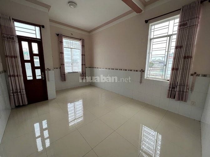 Nhà bán P.Quang Vinh 1 trệt 3 lầu 5 phòng ngủ 5.2 tỷ 286m2 sử dụng SHR
