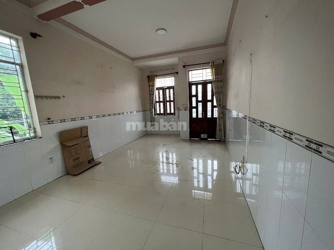 Nhà bán P.Quang Vinh 1 trệt 3 lầu 5 phòng ngủ 5.2 tỷ 286m2 sử dụng SHR