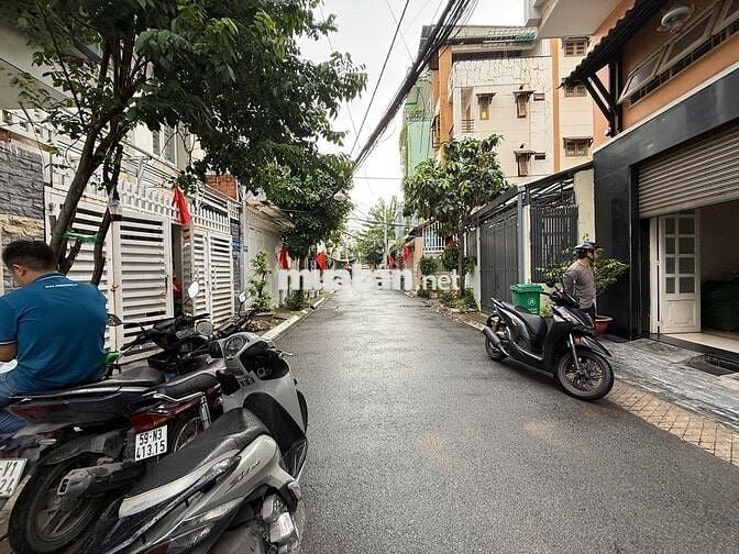 Cho thuê tòa nhà nguyên căn đường Dân Tộc 8x20