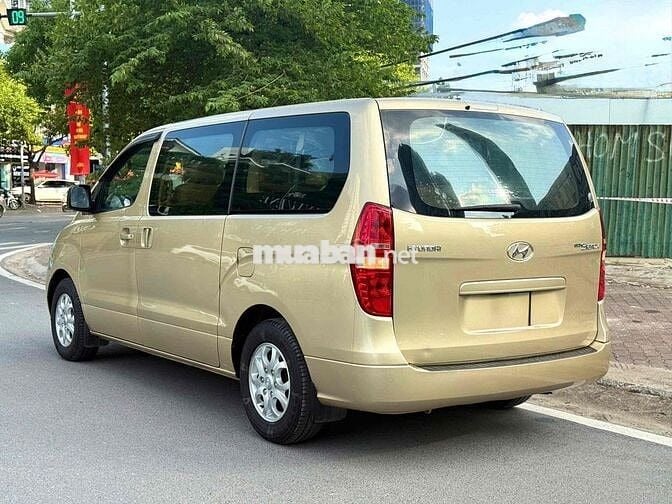 Bán gấp xe 9 chỗ Hyundai Starex 2010 máy zin
