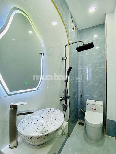 CHỦ BÁN GẤP NHÀ NGUYỄN XÍ BÌNH THẠNH, Giá 1 tỷ 990 gần VinCom, Chợ