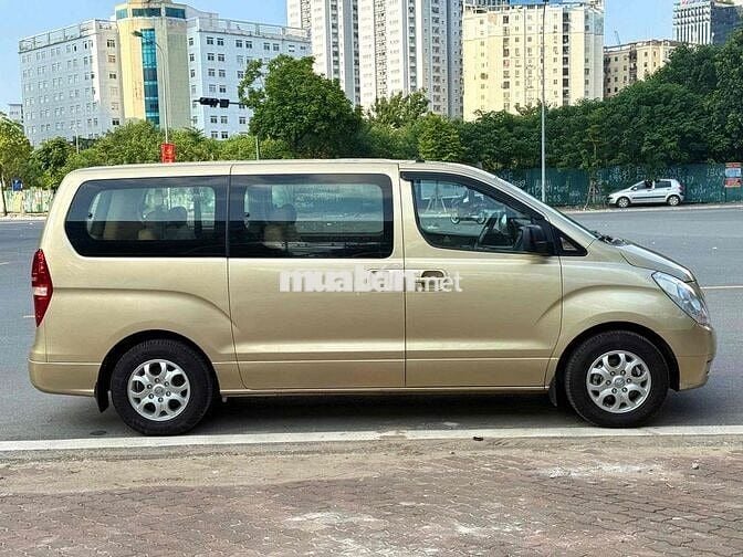 Bán gấp xe 9 chỗ Hyundai Starex 2010 máy zin