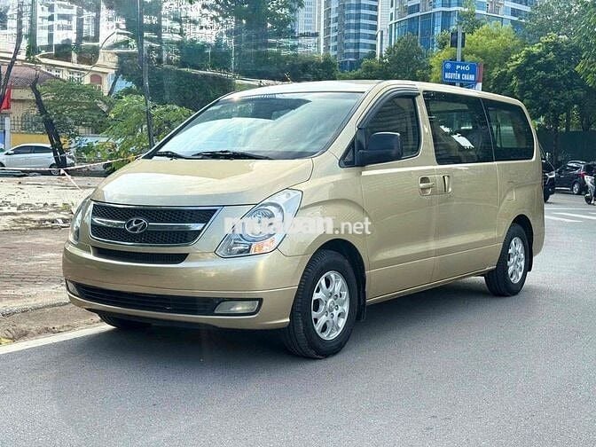 Bán gấp xe 9 chỗ Hyundai Starex 2010 máy zin