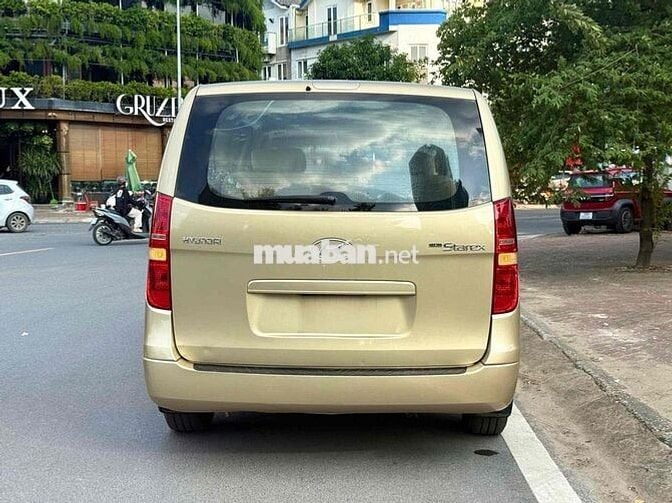 Bán gấp xe 9 chỗ Hyundai Starex 2010 máy zin