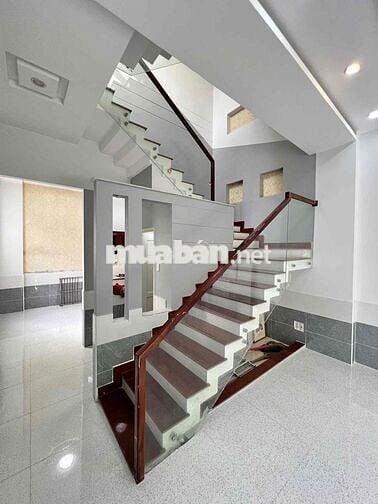 CHO THUÊ NHÀ MẶT TIỀN HẺM 60 TRẦN HOÀNG NA
