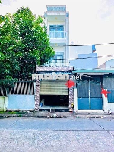 Khu vip Q8 xe hơi 8m  đậu trước  nhà , hẻm thông tứ tung