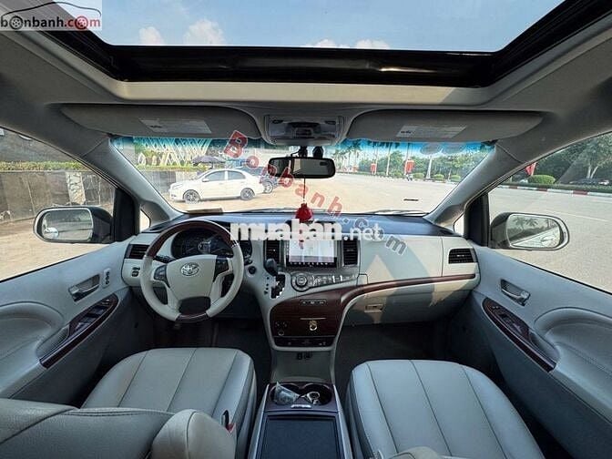 Toyota Sienna Limited 3.5 AWD 2013 - 936 Triệu