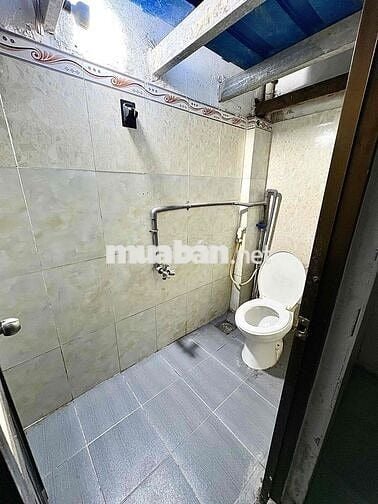 PHƯỜNG 3_ QUẬN 11 NHÀ MỚI SỬA CHỮA SẠCH SẼ DỌN VÀO Ở LIỀN