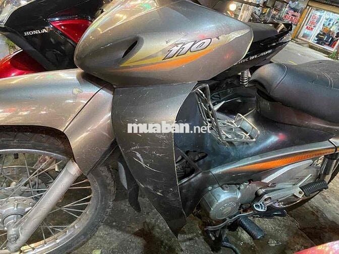 nhà không có chỗ để cần bán xe