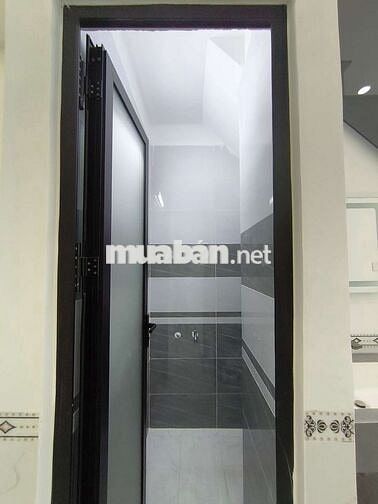 NHÀ MỚI XÂY VÀO Ở NGAY ĐƯỜNG LÊ TRỌNG TẤ DT 3x17 3 lâu công năng  đủ