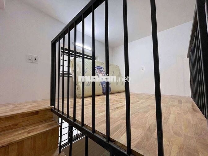 CĂN GÁC LỬNG CAO CẤP MỚI NGAY TTTP