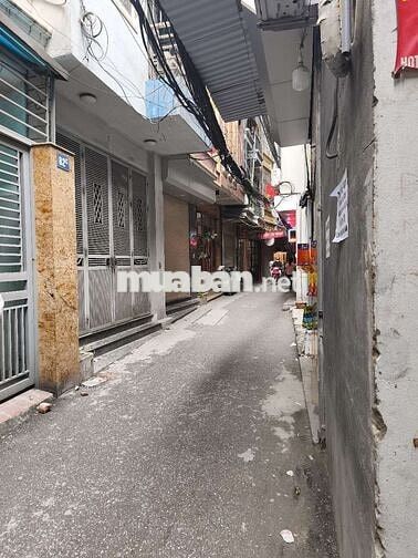 Kim Giang ngõ to rộng đẹp. 40m 5 tầng 8 tỷ Kim Giang ngõ to rộng đẹp. 40m 5 tầng 8 tỷ