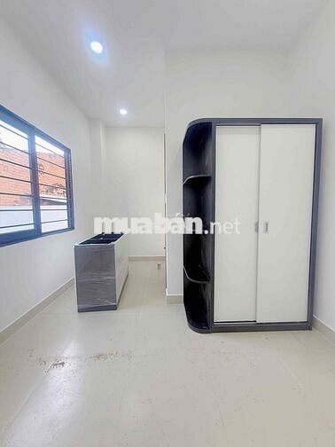 NHÀ MỚI XÂY FULL NỘI THẤT MỚI 100% NGAY VÒNG XOAY LÊ ĐẠI HÀNH