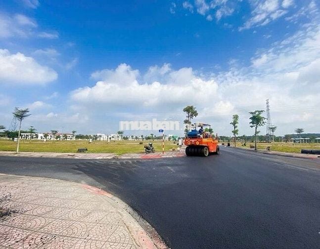 Bán gấp lô đất gần DT 742 ngay khu công nghiệp VSIP 2000ha Bình Dương