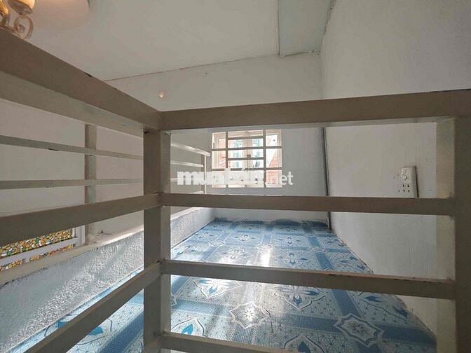 Duplex giá siêu rẻ nằm gần cầu chánh hưng thuận tiện qua trung tâm