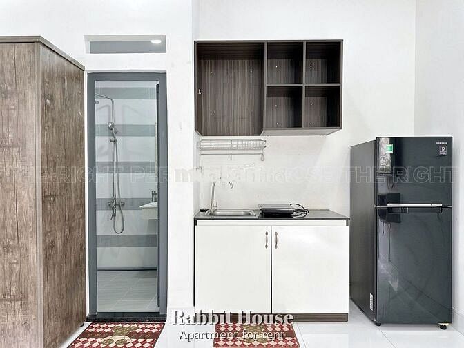 Cho thuê phòng trọ Quận 3, Ban công, 30m2, Full nội thất, gần Quận 1