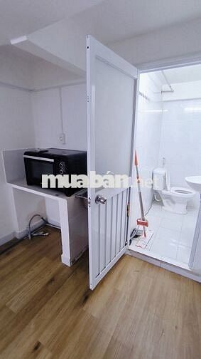 CHO THUÊ PHÒNG Studio Trệt Q10 ngay sau lưng UEH, gần Bách Khoa