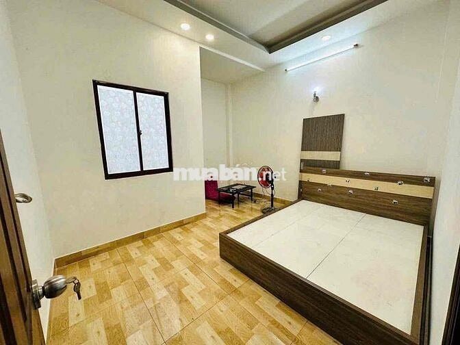 nhà 2 tầng hẻm 6m thông có 2 phòng ngủ 2wc có nội thất