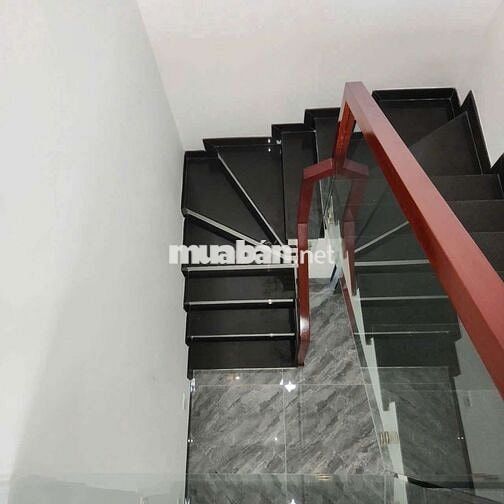 CHO THUÊ NHÀ:
TRỆT 1 LỬNG 2 LẦU MỚI 100 %
- MẶT TIỀN NAM LONG CENTRAL