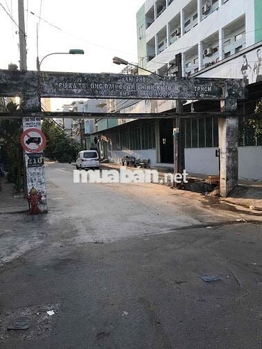 Nhà mặt tiền KDC Đại học TCKT An Dương Vương Bình Phú cần bán gấp