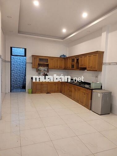 Phòng trọ 1 người + 10m2 + máy lạnh/bếp  + Giờ giấc tự do