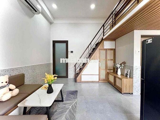 TRỐNG PHÒNG BAN CÔNG GẦN ĐẦM SEN 🏡