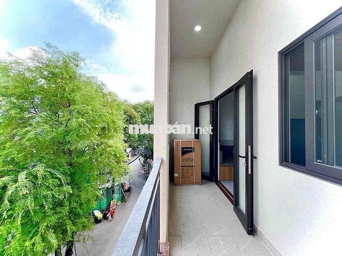 TRỐNG PHÒNG BAN CÔNG GẦN ĐẦM SEN 🏡