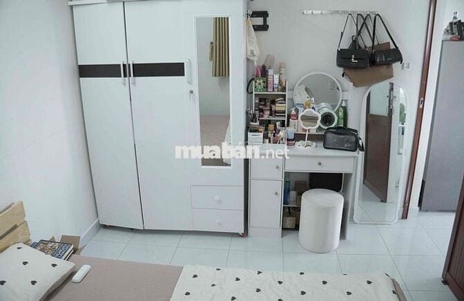 GẤP, PASS CHUNG CƯ đầy đủ nội thất giá 4tr1 (Bao phí DV)